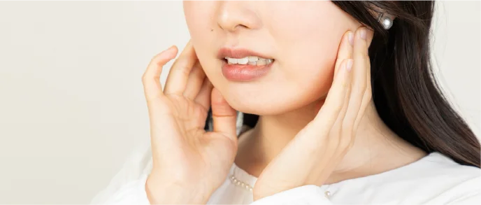 歯ぎしり・食いしばりを気にする女性